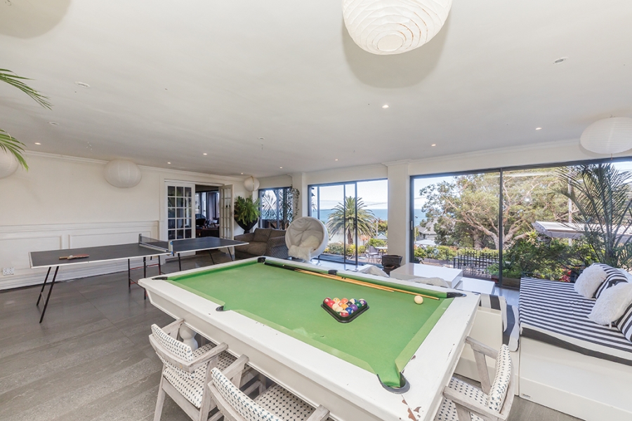 12 Bedroom Property for Sale in Camps Bay Western Cape